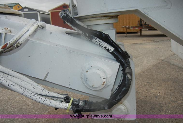 image for item D4653 1999 Snorkel TB37 boom lift