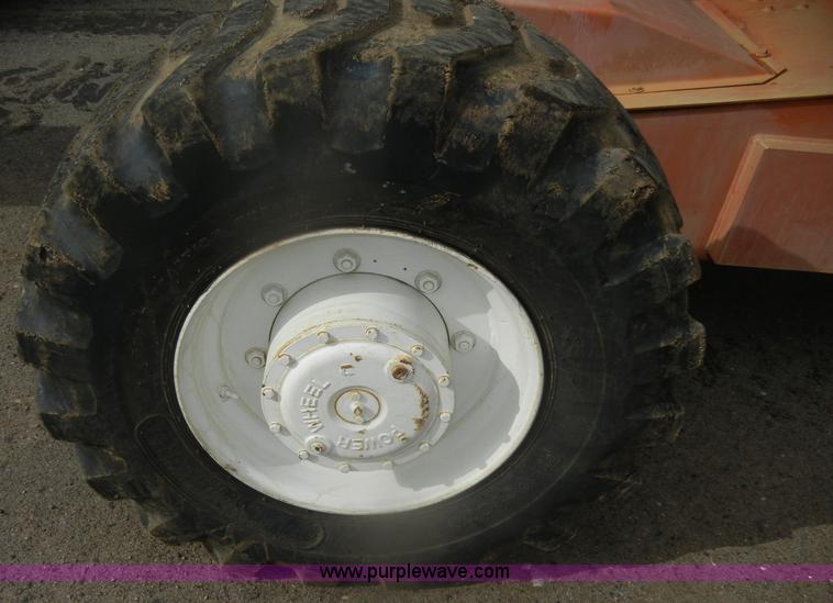 image for item D4655 1999 Snorkel TB60 boom lift