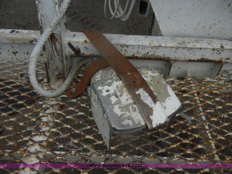 image for item D4655 1999 Snorkel TB60 boom lift