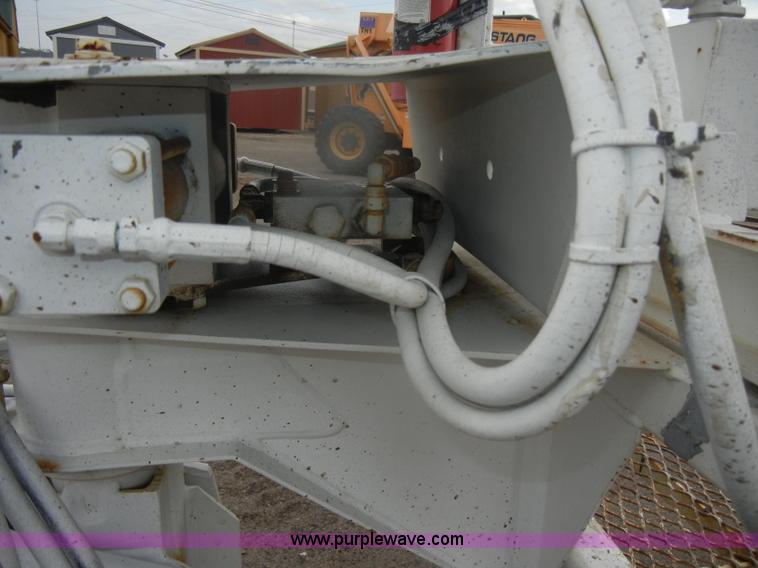 image for item D4655 1999 Snorkel TB60 boom lift