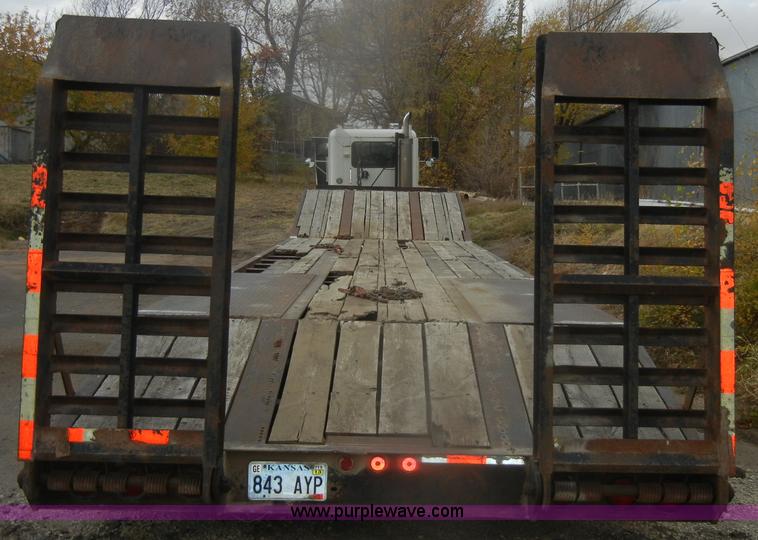 image for item D4658 2002 Pitts 35 ton lowboy trailer