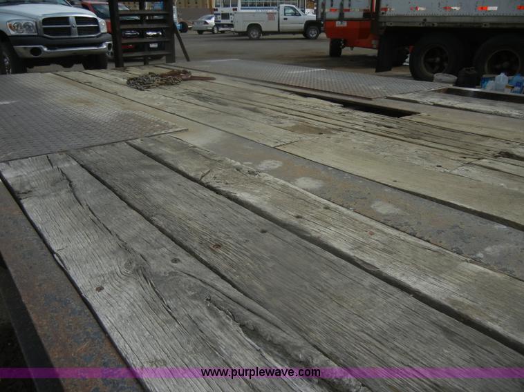 image for item D4658 2002 Pitts 35 ton lowboy trailer