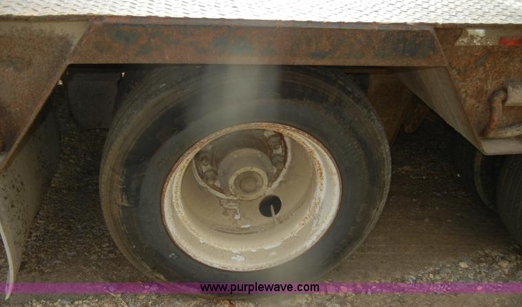 image for item D4658 2002 Pitts 35 ton lowboy trailer