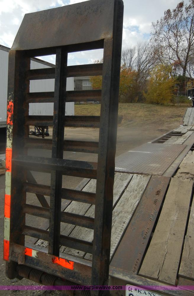 image for item D4658 2002 Pitts 35 ton lowboy trailer