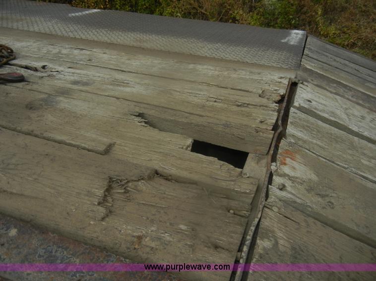 image for item D4658 2002 Pitts 35 ton lowboy trailer