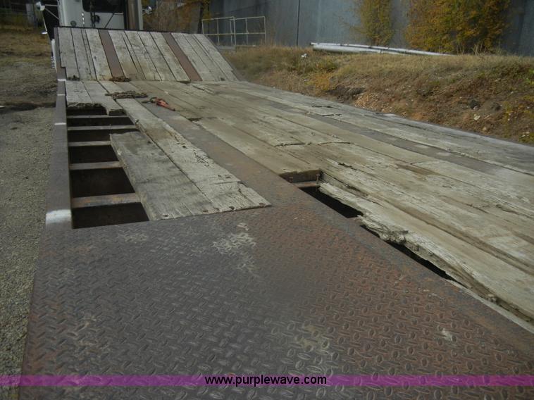 image for item D4658 2002 Pitts 35 ton lowboy trailer