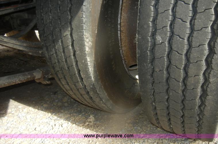 image for item D4658 2002 Pitts 35 ton lowboy trailer