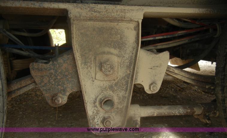 image for item D4658 2002 Pitts 35 ton lowboy trailer