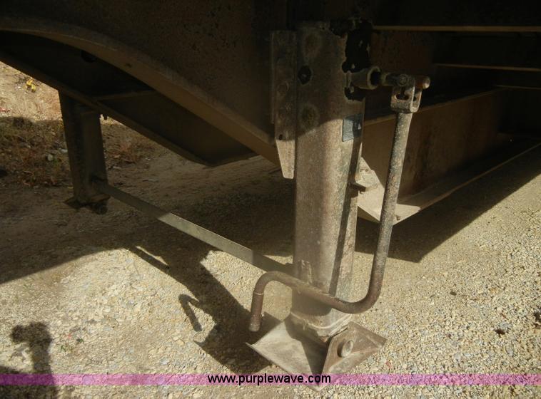 image for item D4658 2002 Pitts 35 ton lowboy trailer