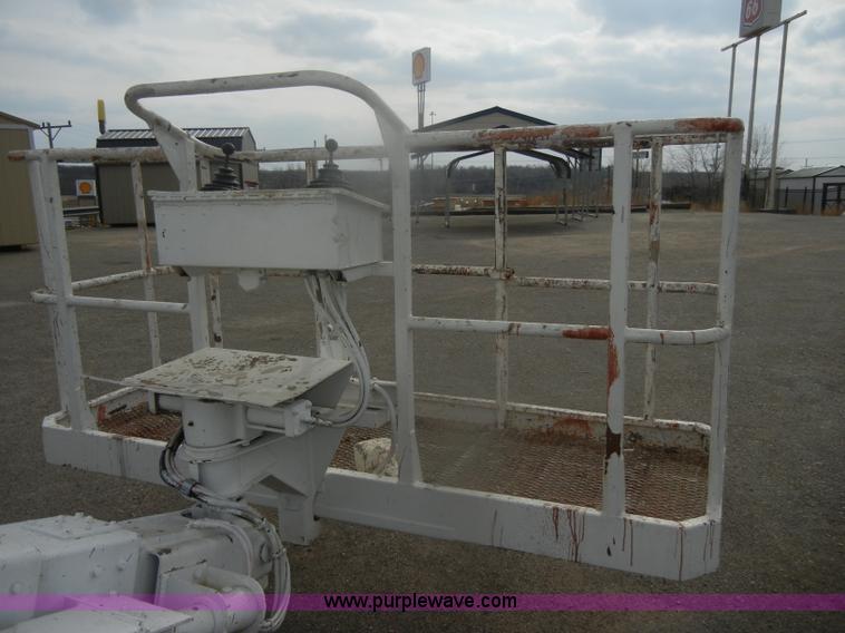 image for item D4659 2000 Snorkel TB60 boom lift