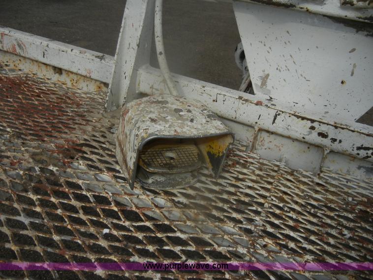 image for item D4659 2000 Snorkel TB60 boom lift