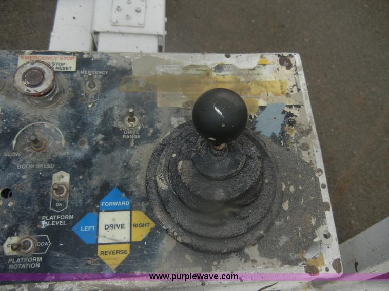 image for item D4659 2000 Snorkel TB60 boom lift