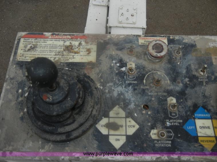 image for item D4659 2000 Snorkel TB60 boom lift