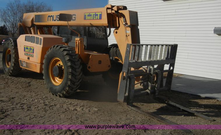 image for item D4672 2005 Mustang 944 telehandler