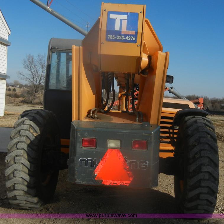 image for item D4672 2005 Mustang 944 telehandler