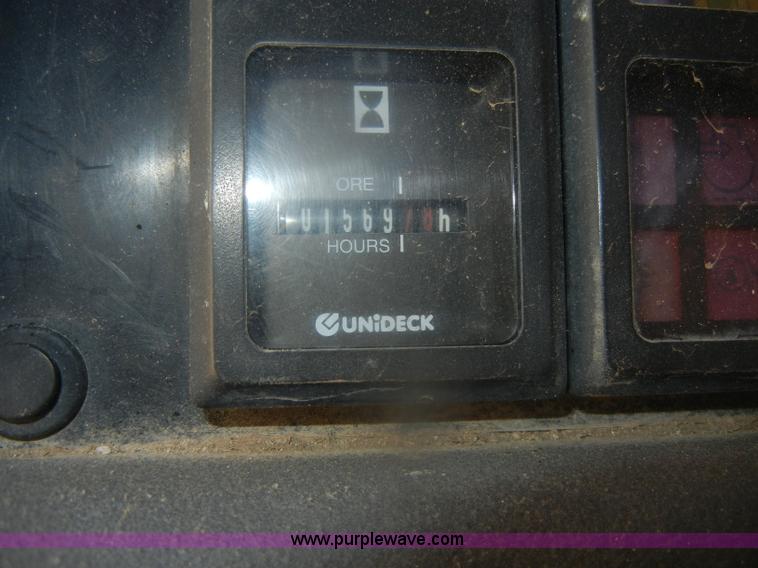 image for item D4672 2005 Mustang 944 telehandler