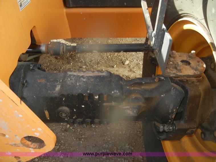 image for item D4672 2005 Mustang 944 telehandler