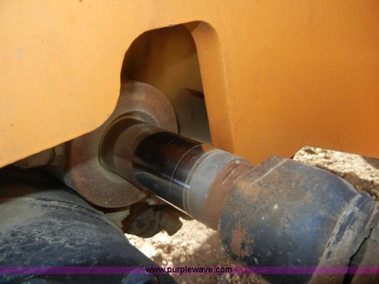 image for item D4672 2005 Mustang 944 telehandler