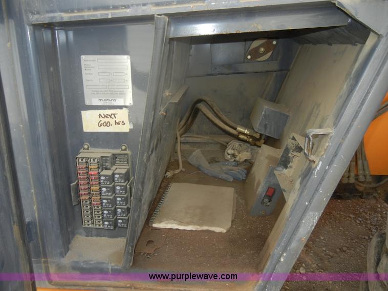 image for item D4672 2005 Mustang 944 telehandler