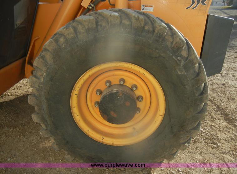 image for item D4672 2005 Mustang 944 telehandler