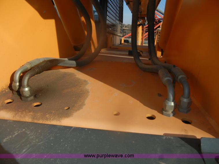 image for item D4672 2005 Mustang 944 telehandler