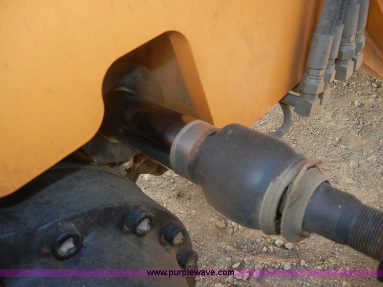 image for item D4672 2005 Mustang 944 telehandler