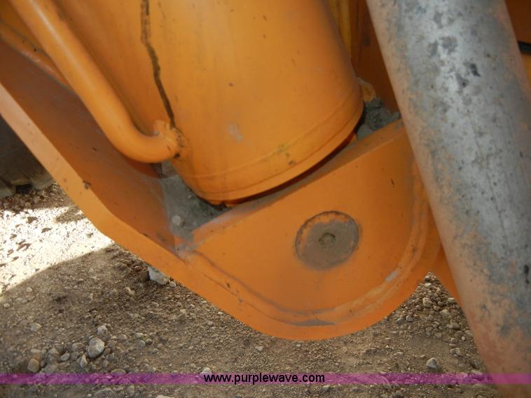 image for item D4672 2005 Mustang 944 telehandler