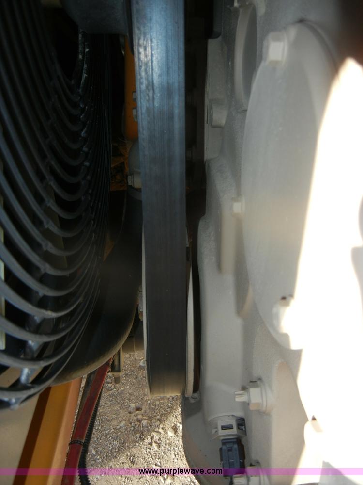 image for item D4672 2005 Mustang 944 telehandler