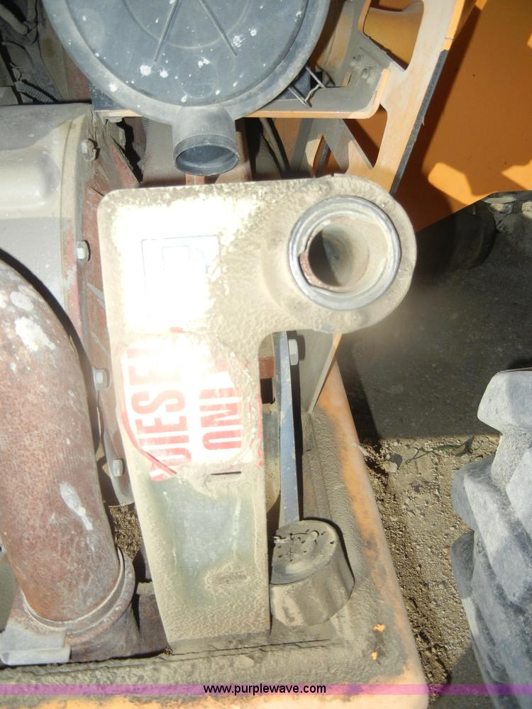 image for item D4672 2005 Mustang 944 telehandler