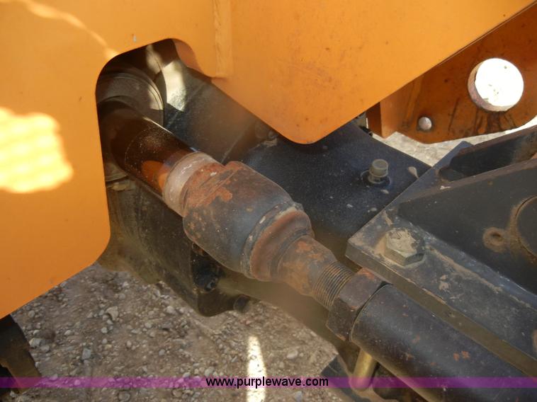 image for item D4672 2005 Mustang 944 telehandler