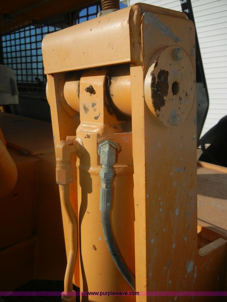 image for item D4672 2005 Mustang 944 telehandler