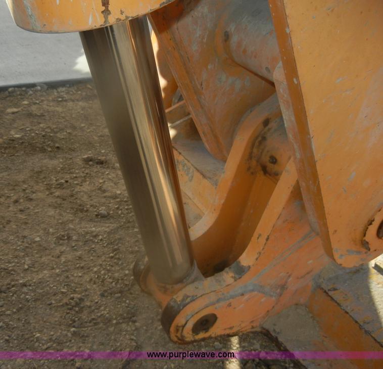 image for item D4672 2005 Mustang 944 telehandler