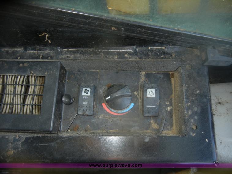 image for item D4711 2007 Caterpillar 277B track loader