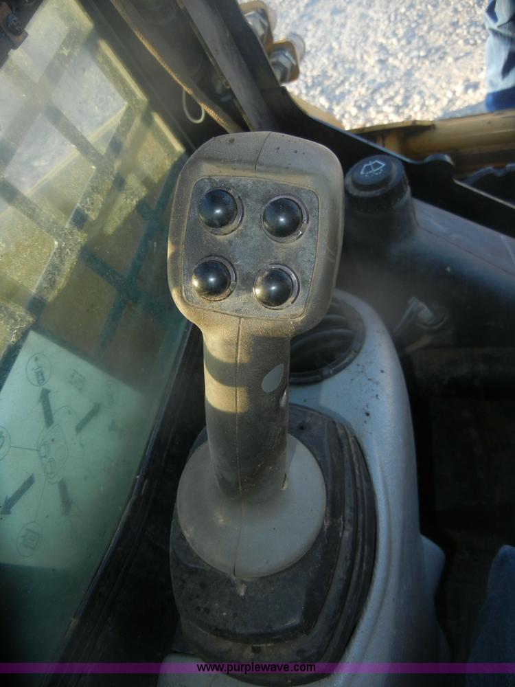 image for item D4711 2007 Caterpillar 277B track loader