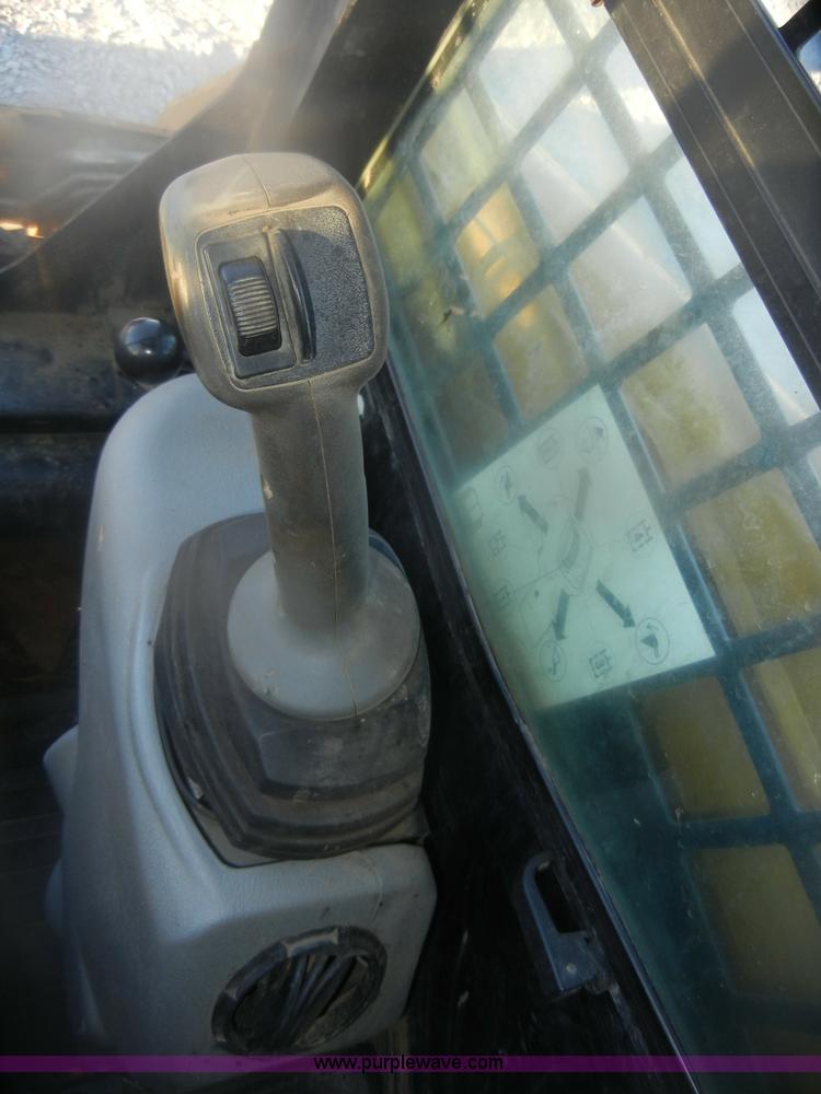 image for item D4711 2007 Caterpillar 277B track loader