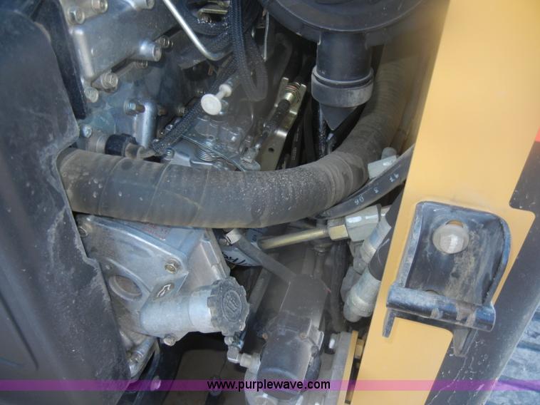 image for item D4711 2007 Caterpillar 277B track loader