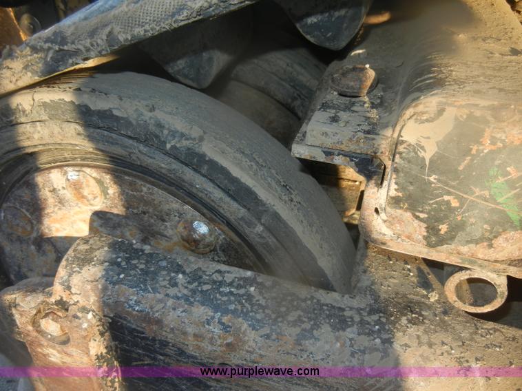 image for item D4711 2007 Caterpillar 277B track loader