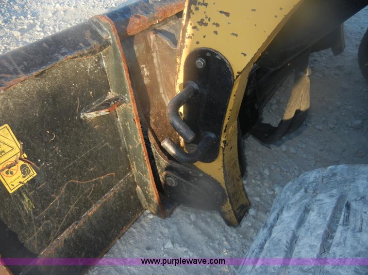 image for item D4711 2007 Caterpillar 277B track loader