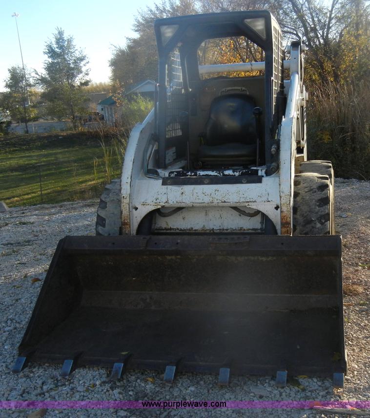 image for item D4712 2001 Bobcat 773 Turbo skid steer
