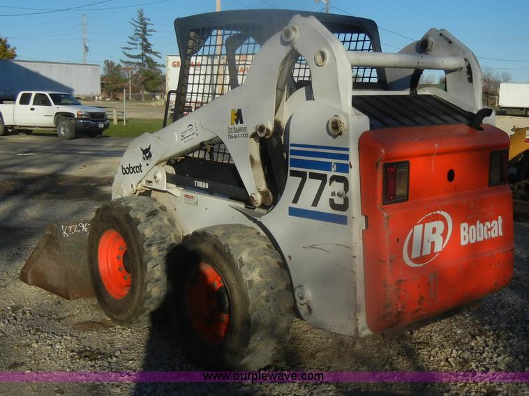 image for item D4712 2001 Bobcat 773 Turbo skid steer