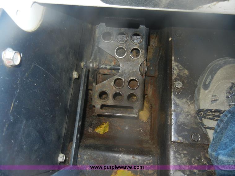 image for item D4712 2001 Bobcat 773 Turbo skid steer