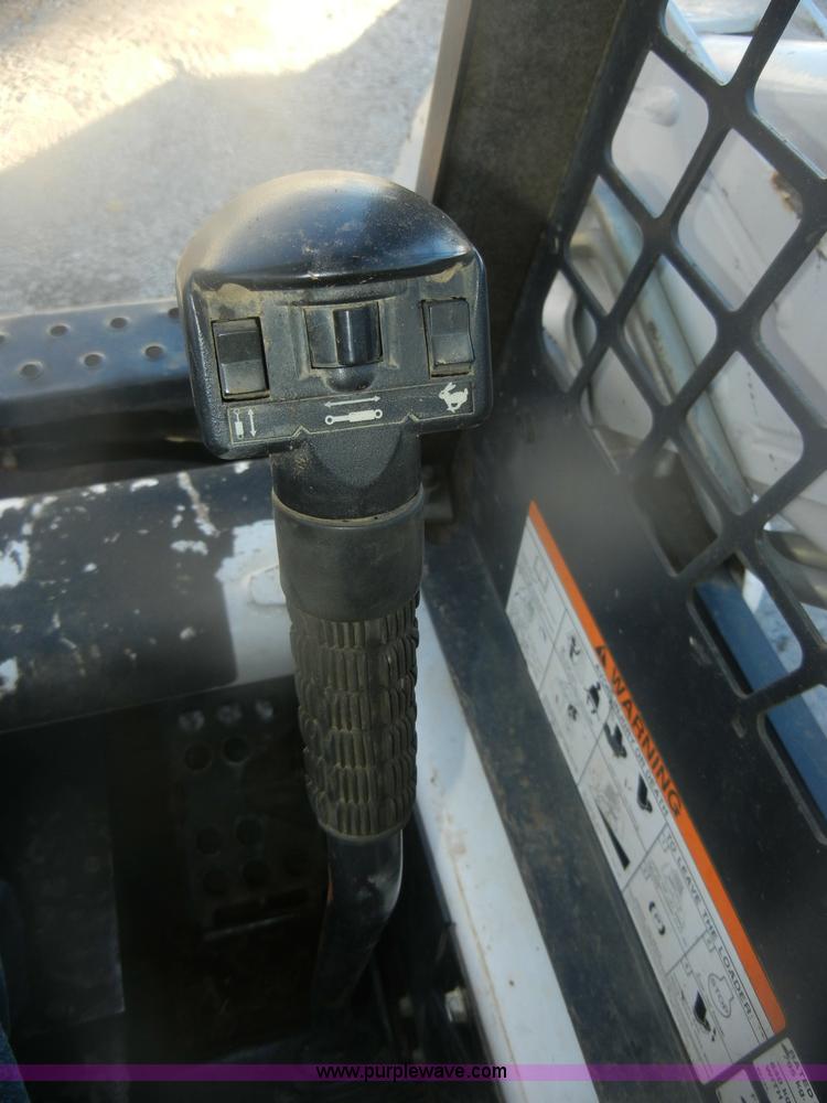 image for item D4712 2001 Bobcat 773 Turbo skid steer