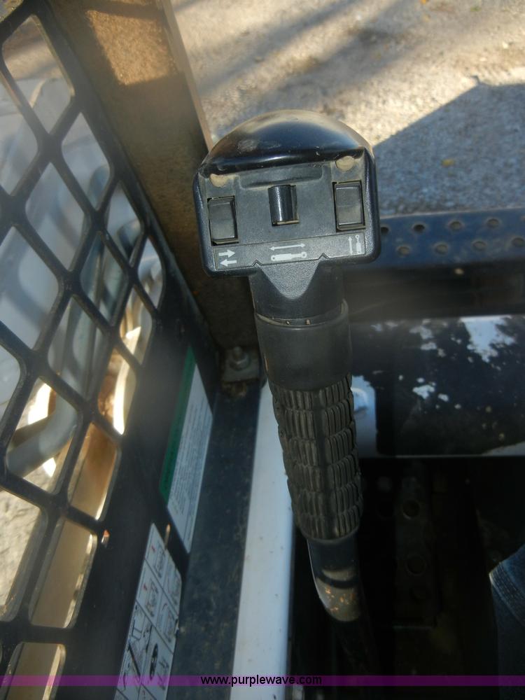image for item D4712 2001 Bobcat 773 Turbo skid steer