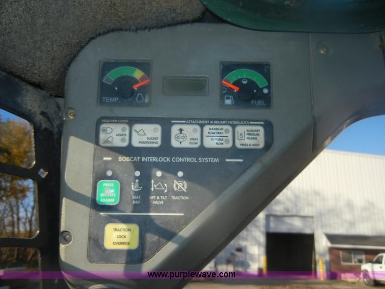 image for item D4712 2001 Bobcat 773 Turbo skid steer