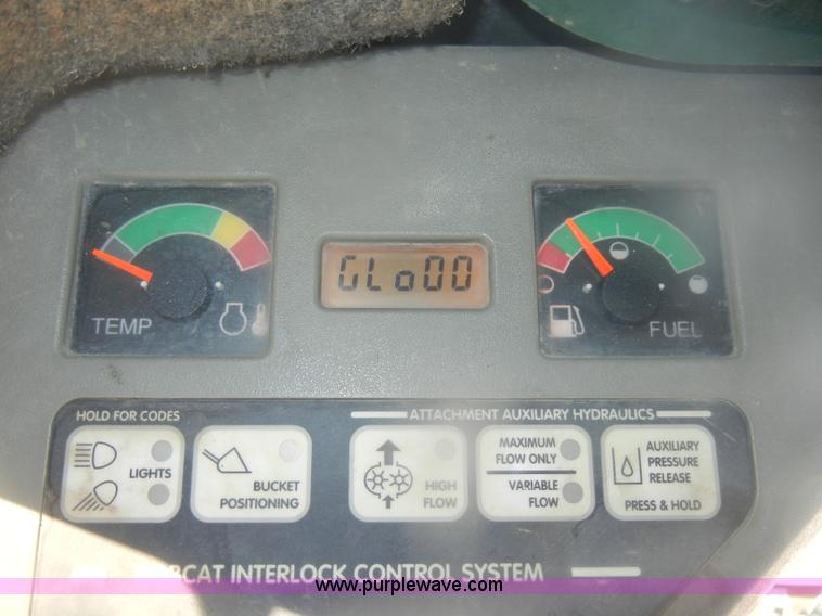 image for item D4712 2001 Bobcat 773 Turbo skid steer