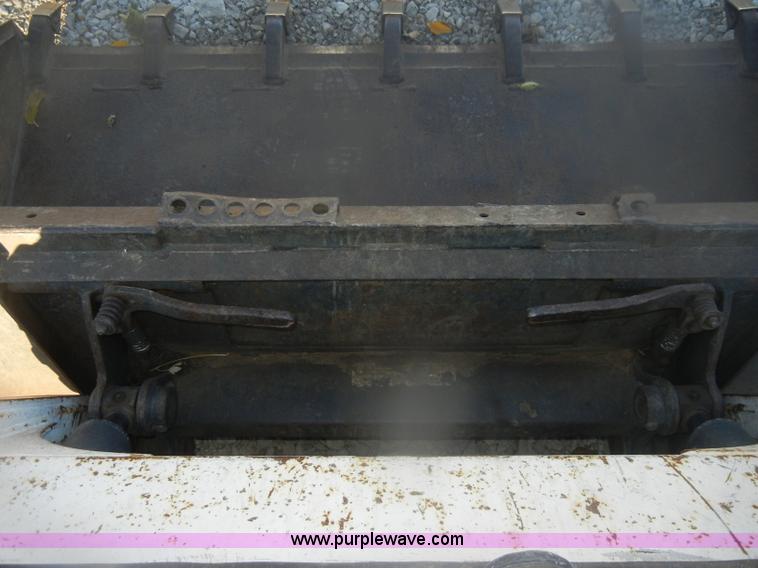 image for item D4712 2001 Bobcat 773 Turbo skid steer
