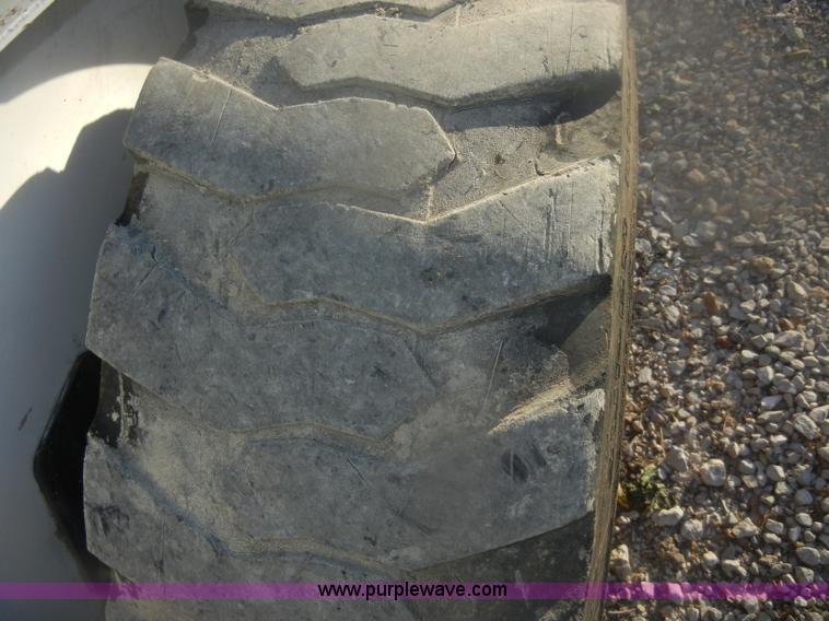 image for item D4712 2001 Bobcat 773 Turbo skid steer