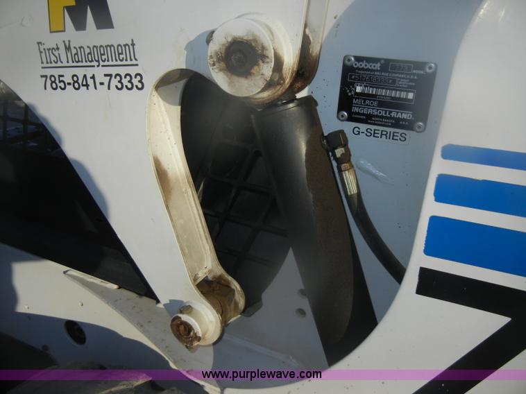 image for item D4712 2001 Bobcat 773 Turbo skid steer