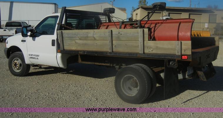 image for item D4714 2000 Ford F350 XL Super Duty flatbed pickup truck