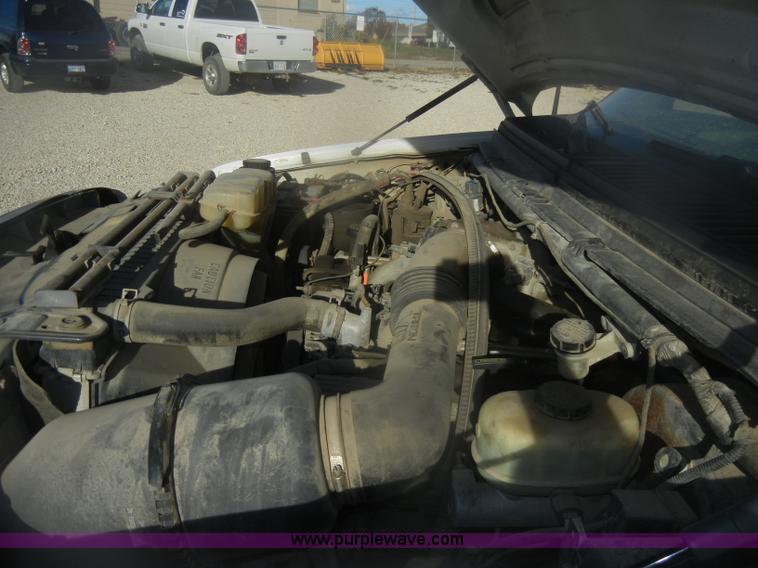 image for item D4714 2000 Ford F350 XL Super Duty flatbed pickup truck